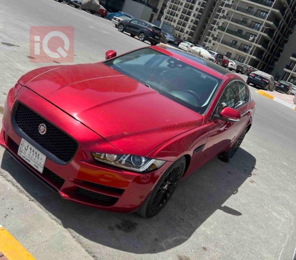 جاگوار XE